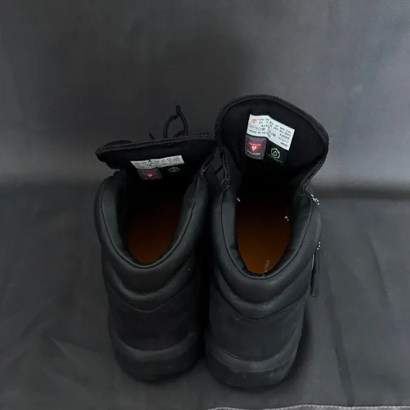 Timberland Men's All-Black Boots - Picture 5 of 7